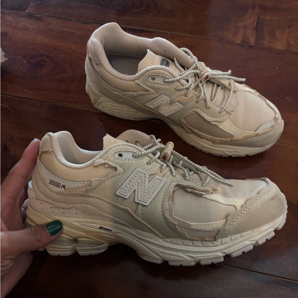 New Balance 2002R - Picture 2 of 6